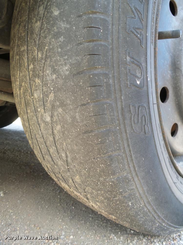 image for item L3252 1995 Ford Taurus GL