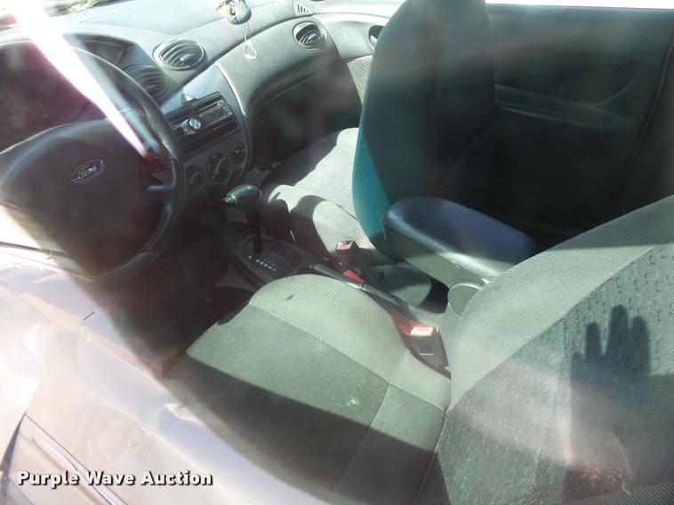 image for item L3253 2003 Ford Focus