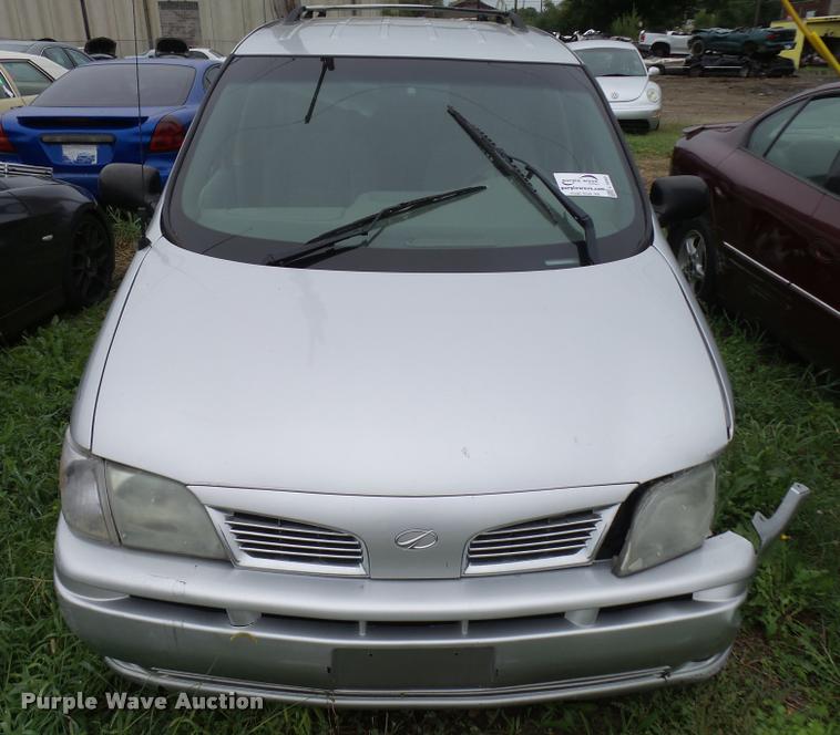 image for item L3260 2003 Oldsmobile Silhouette van