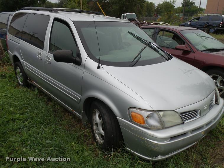 image for item L3260 2003 Oldsmobile Silhouette van