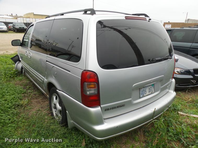 image for item L3260 2003 Oldsmobile Silhouette van