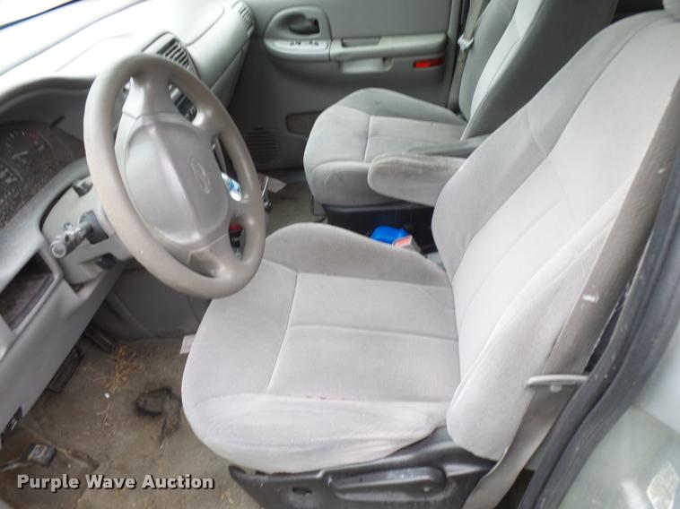 image for item L3260 2003 Oldsmobile Silhouette van