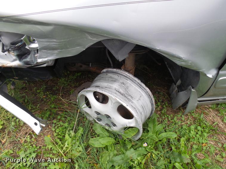 image for item L3260 2003 Oldsmobile Silhouette van