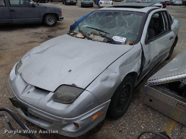 image for item L3263 2001 Pontiac Sunfire