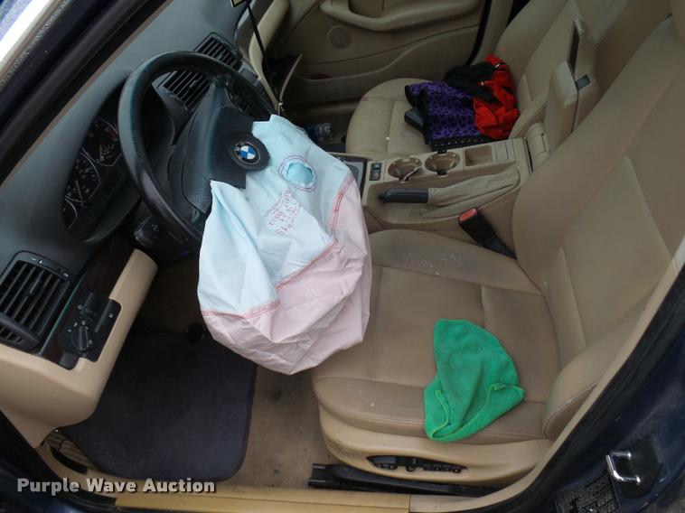 image for item L3265 2002 BMW 3-Series 330i