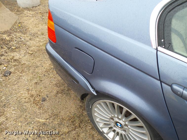 image for item L3265 2002 BMW 3-Series 330i