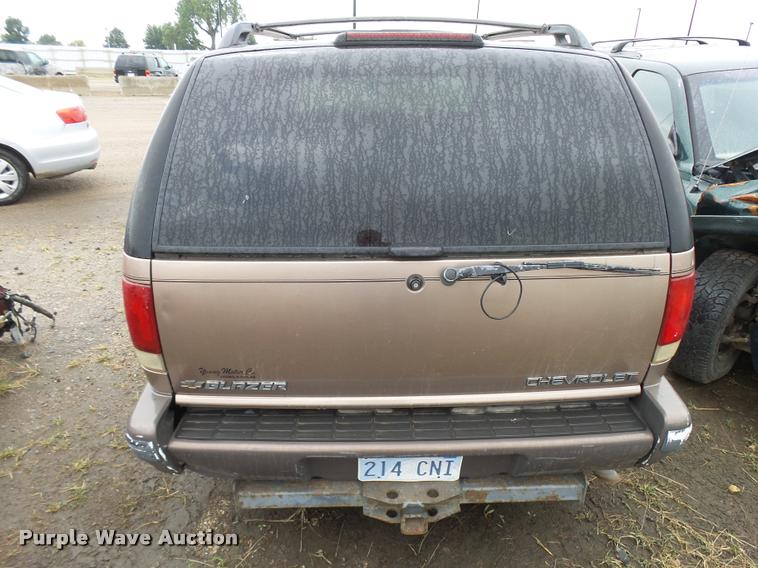 image for item L3267 1997 Chevrolet Blazer SUV