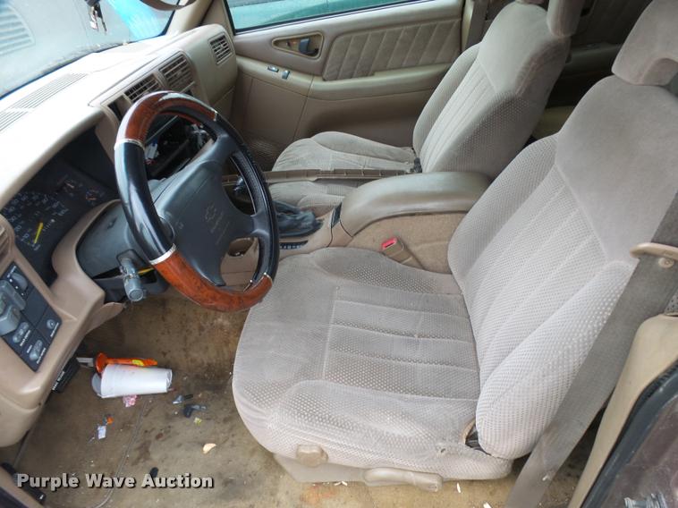 image for item L3267 1997 Chevrolet Blazer SUV