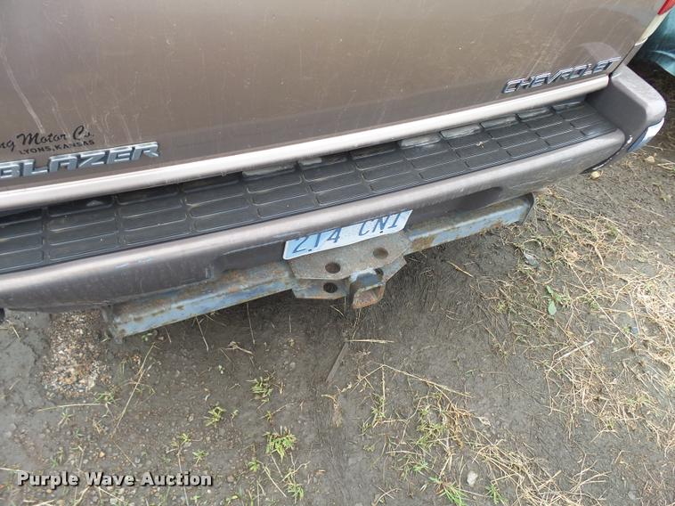 image for item L3267 1997 Chevrolet Blazer SUV