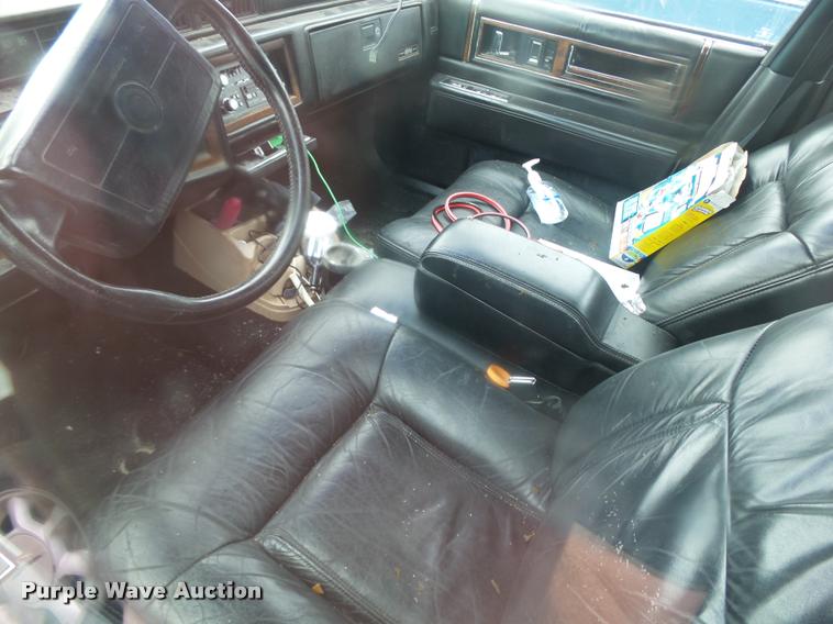 image for item L3268 1992 Cadillac DeVille