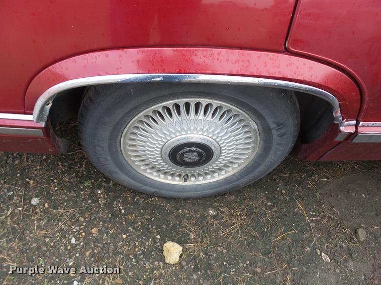 image for item L3268 1992 Cadillac DeVille