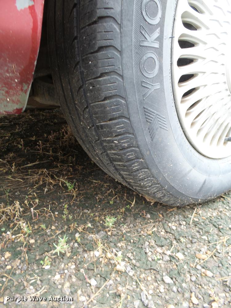 image for item L3268 1992 Cadillac DeVille