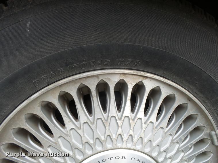 image for item L3268 1992 Cadillac DeVille