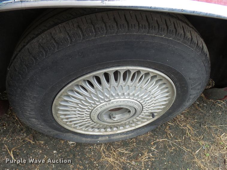 image for item L3268 1992 Cadillac DeVille