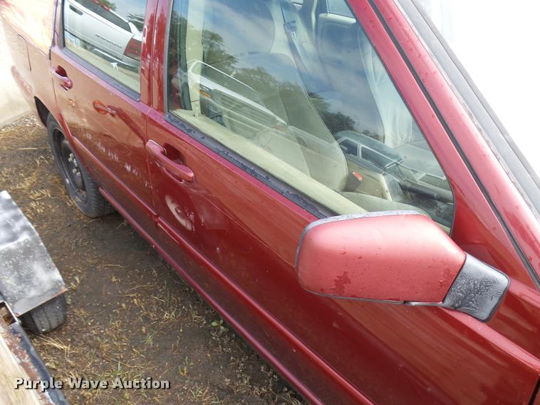 image for item L3269 1998 Volvo V70