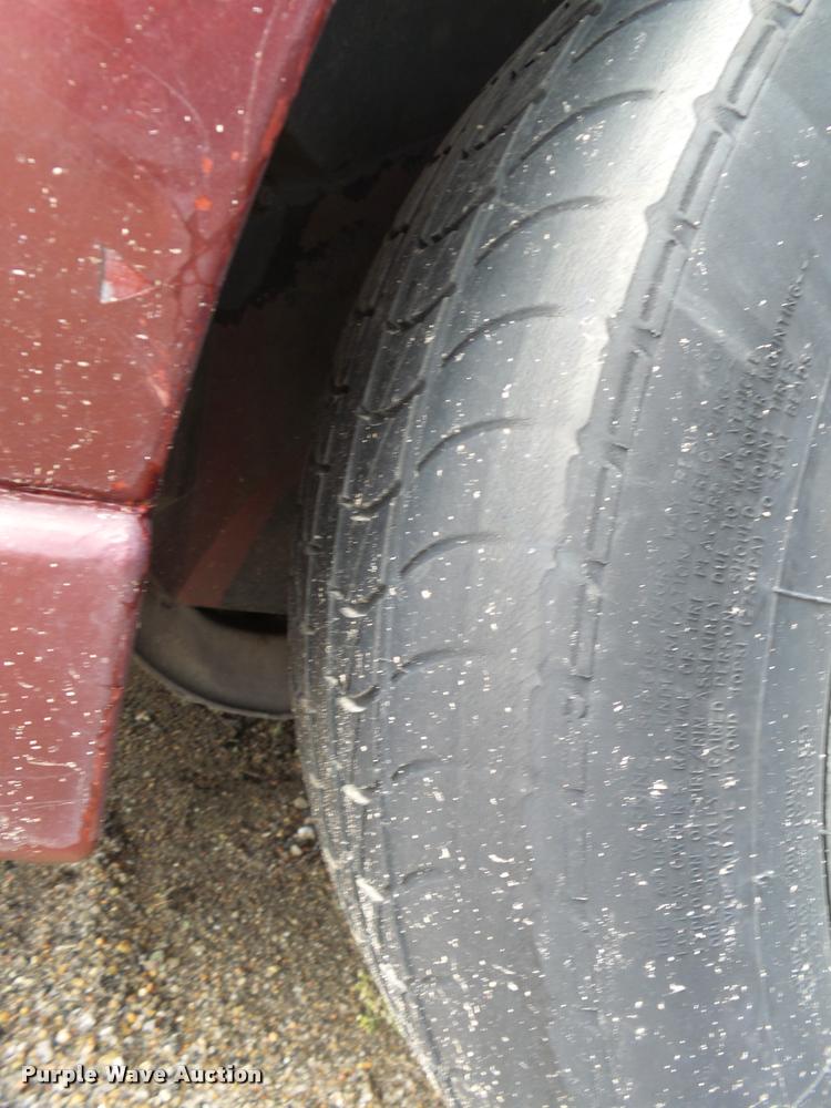 image for item L3269 1998 Volvo V70