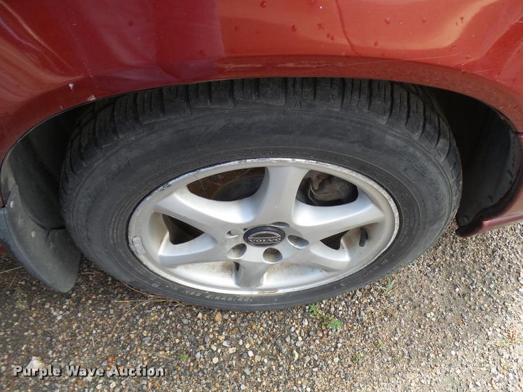 image for item L3269 1998 Volvo V70