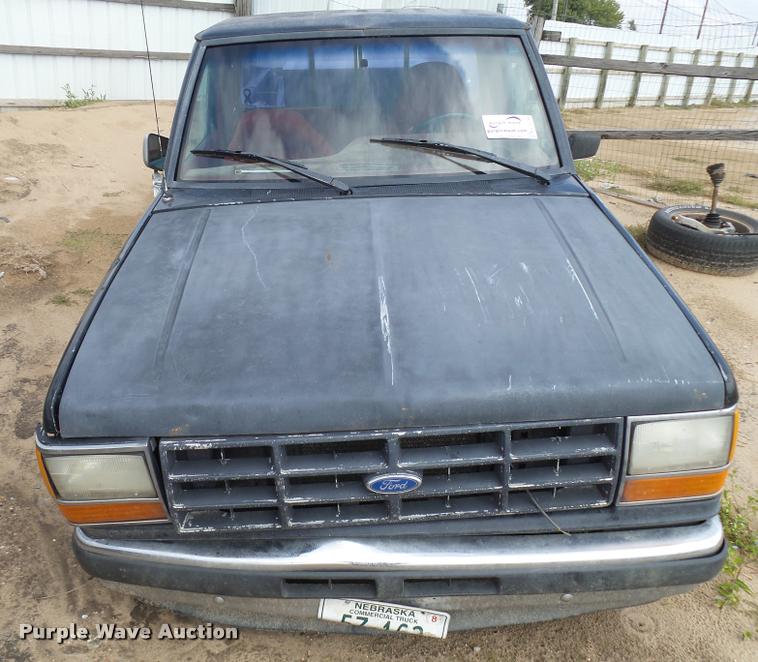 image for item L3270 1992 Ford Ranger pickup truck