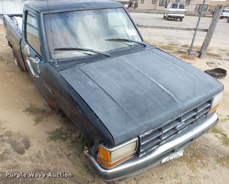 image for item L3270 1992 Ford Ranger pickup truck