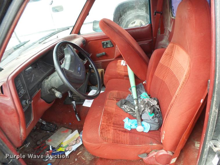 image for item L3270 1992 Ford Ranger pickup truck