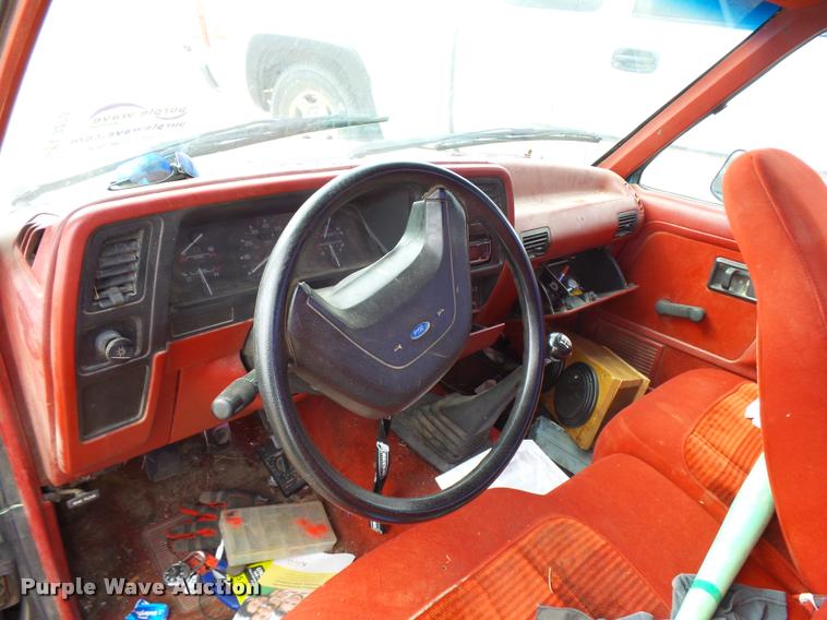 image for item L3270 1992 Ford Ranger pickup truck
