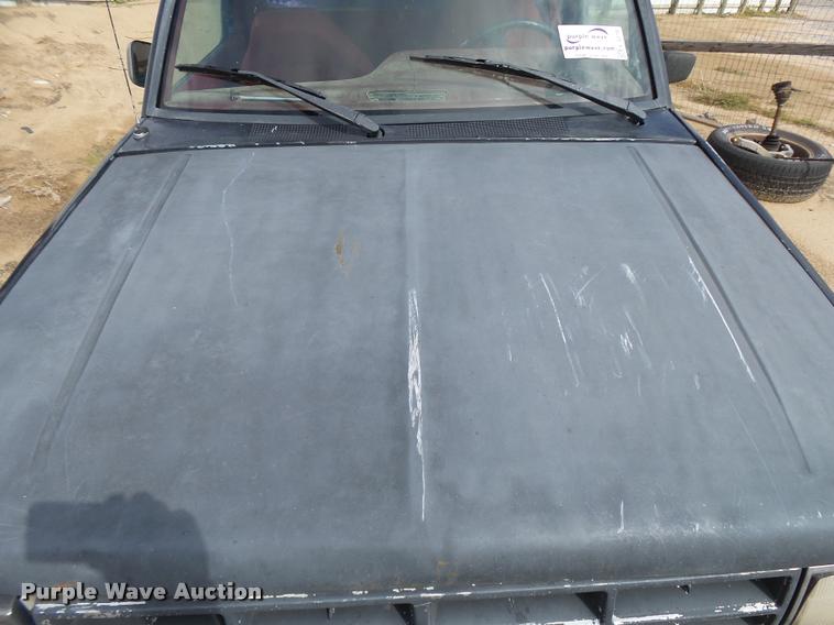 image for item L3270 1992 Ford Ranger pickup truck