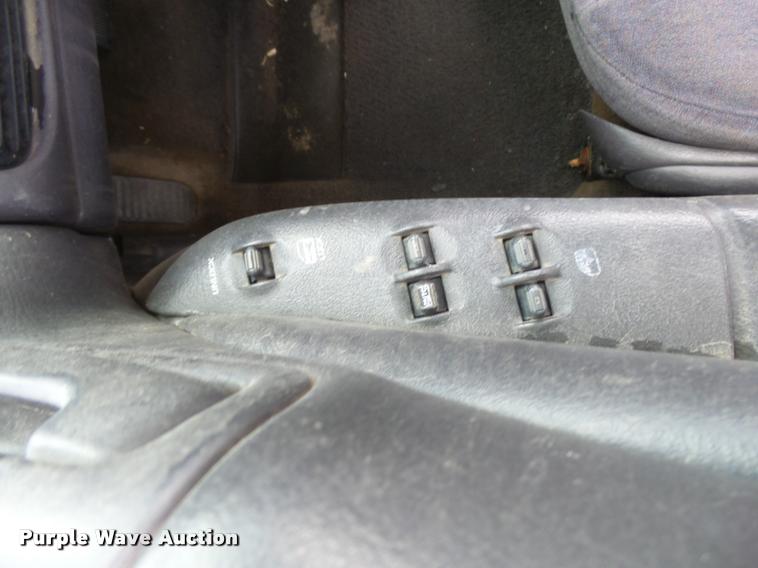 image for item L3271 1999 Chrysler Sebring