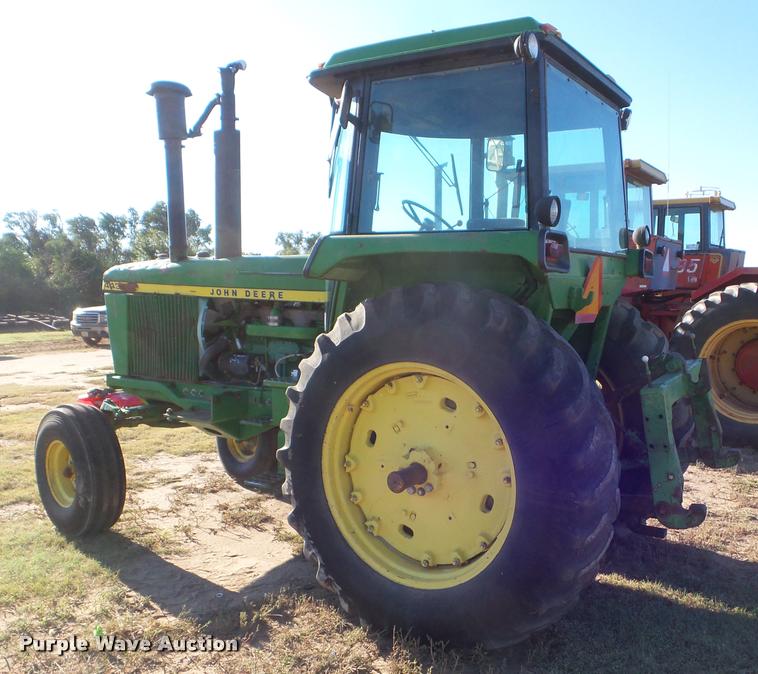 image for item DA4546 1974 John Deere 4430 tractor