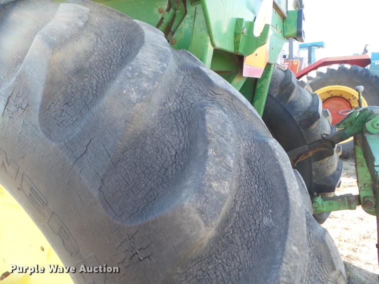 image for item DA4546 1974 John Deere 4430 tractor