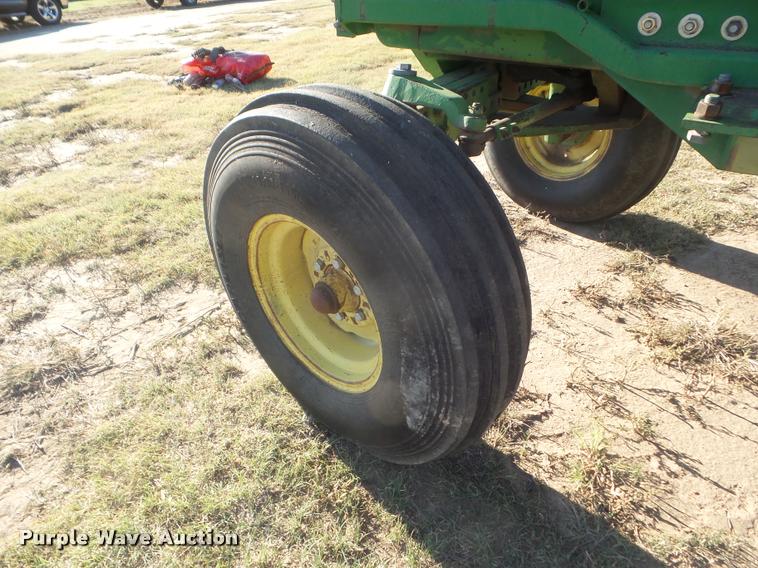 image for item DA4546 1974 John Deere 4430 tractor