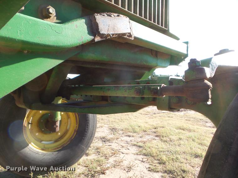 image for item DA4546 1974 John Deere 4430 tractor