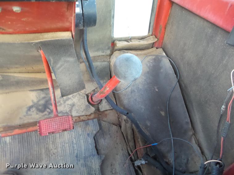 image for item DA4547 1976 Versatile 750 4WD tractor