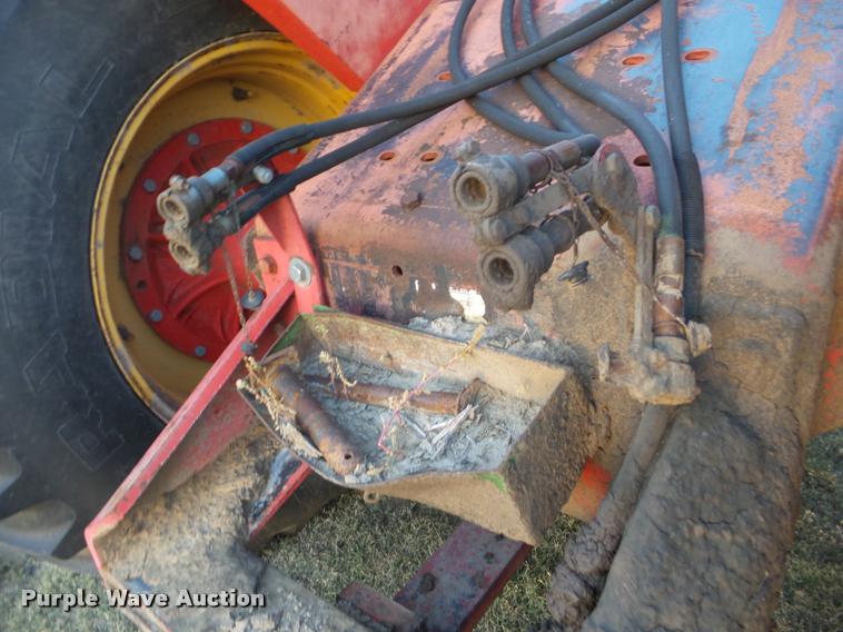 image for item DA4547 1976 Versatile 750 4WD tractor