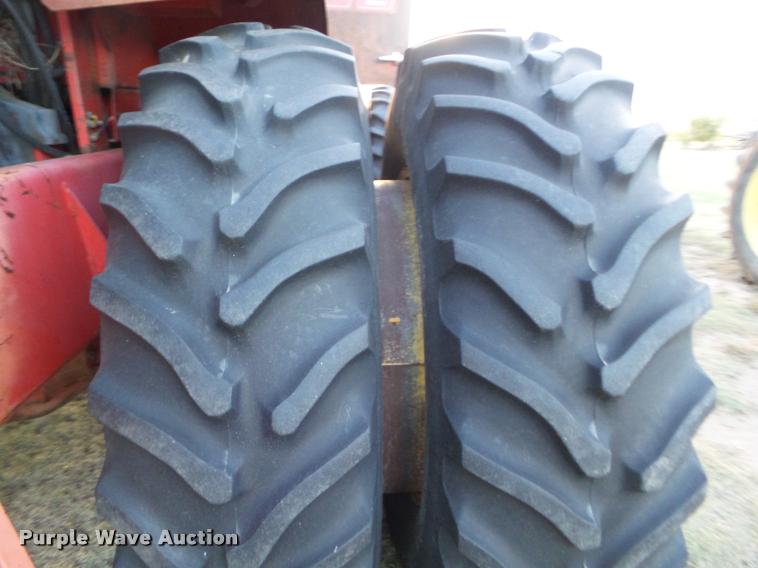 image for item DA4547 1976 Versatile 750 4WD tractor
