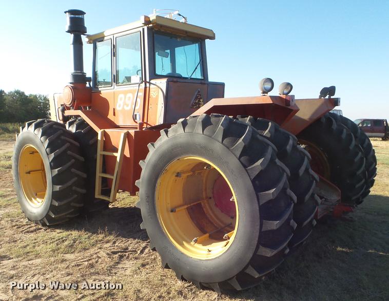 image for item DA4548 1981 Versatile 895 4WD tractor