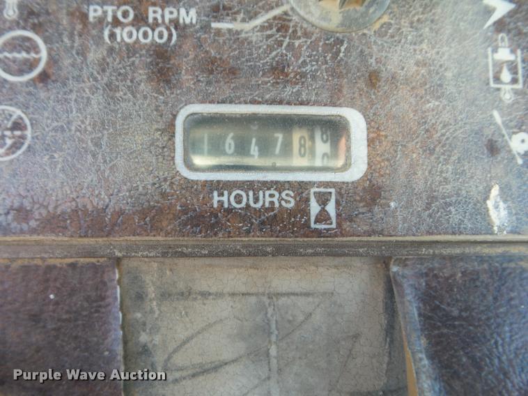 image for item DA4548 1981 Versatile 895 4WD tractor