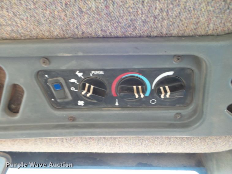 image for item DA4549 1994 Ford 9680 4WD tractor