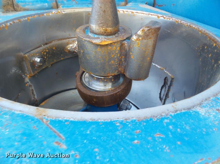 image for item DA4550 Kinze 1040 grain cart