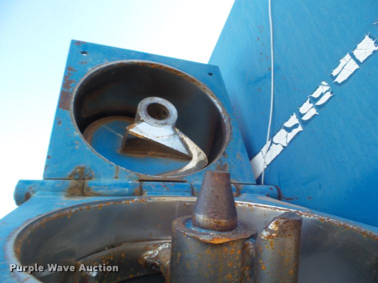 image for item DA4550 Kinze 1040 grain cart