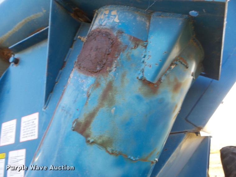 image for item DA4550 Kinze 1040 grain cart