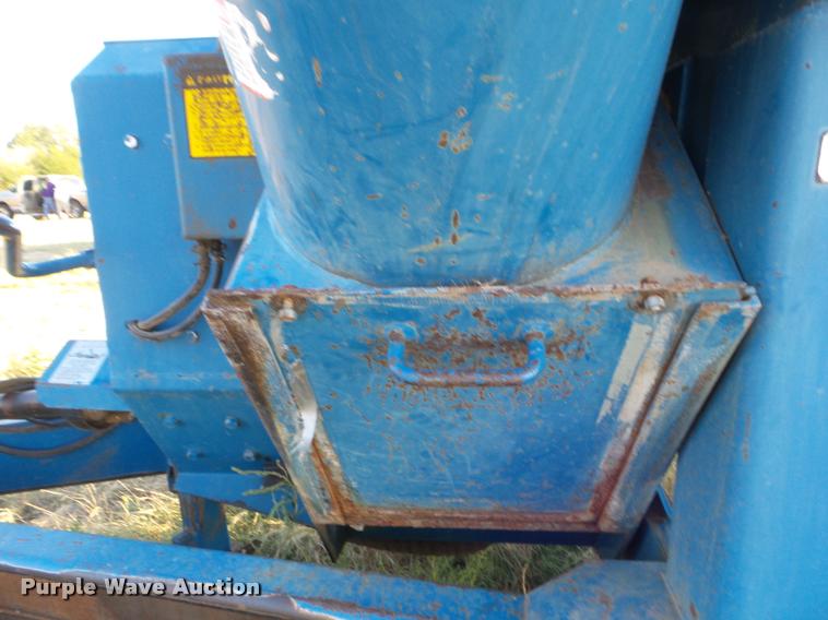 image for item DA4550 Kinze 1040 grain cart