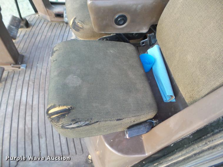 image for item DA4551 1998 John Deere 9600 combine