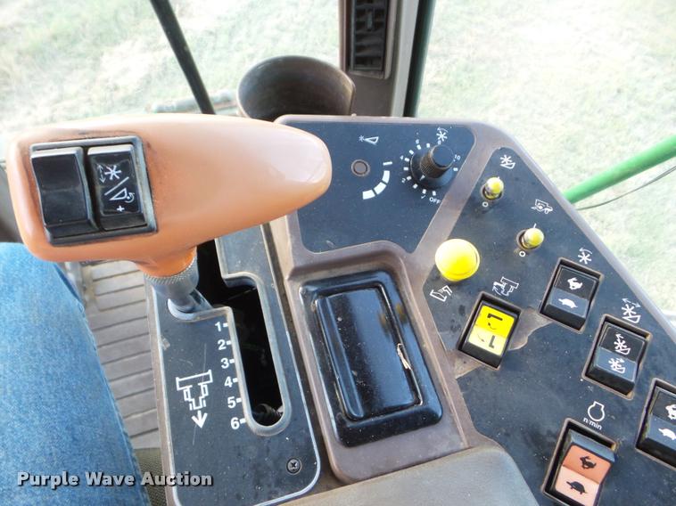 image for item DA4551 1998 John Deere 9600 combine