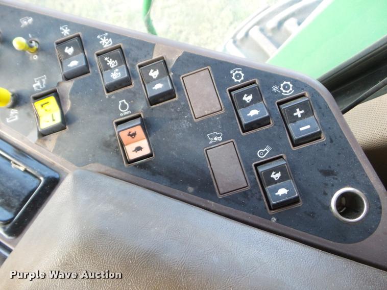 image for item DA4551 1998 John Deere 9600 combine