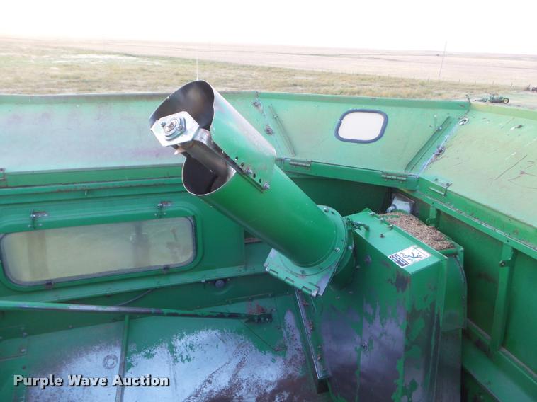 image for item DA4551 1998 John Deere 9600 combine