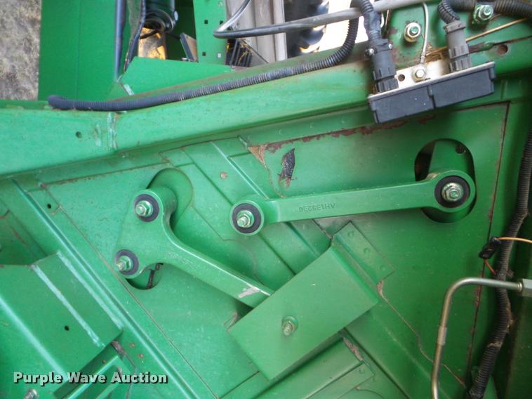 image for item DA4551 1998 John Deere 9600 combine