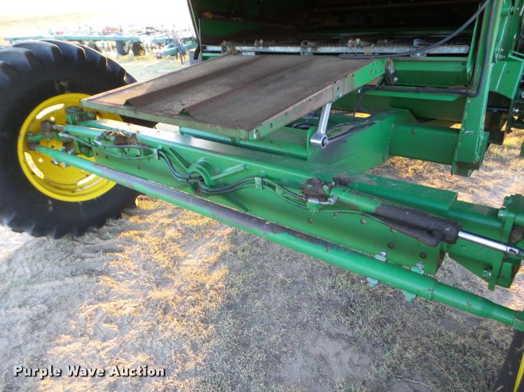 image for item DA4551 1998 John Deere 9600 combine