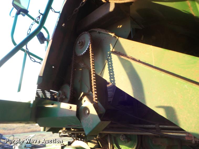 image for item DA4551 1998 John Deere 9600 combine