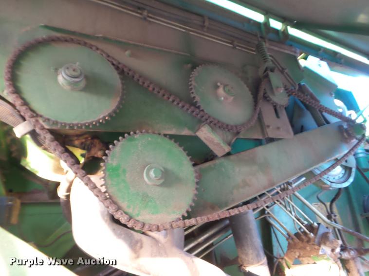 image for item DA4551 1998 John Deere 9600 combine