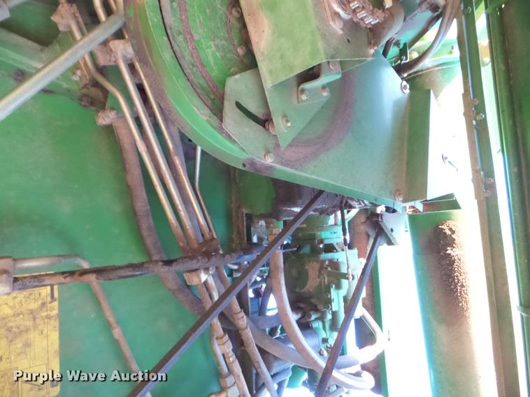 image for item DA4551 1998 John Deere 9600 combine